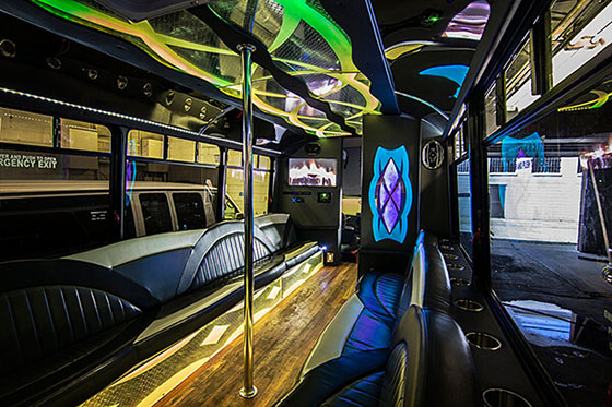 22-passenger limo bus int view